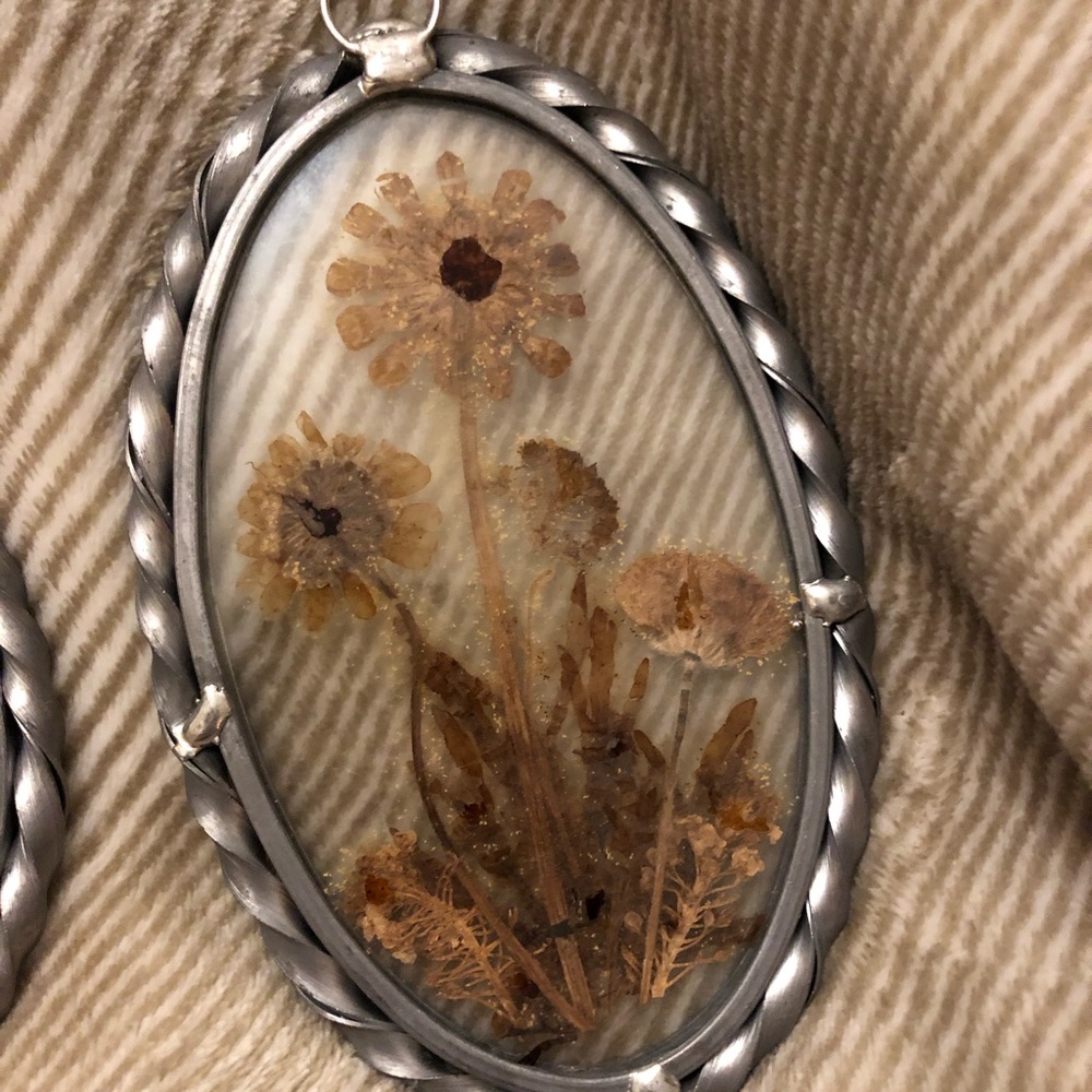 Vintage pressed flowers suncatcher set - Picture 2 of 7